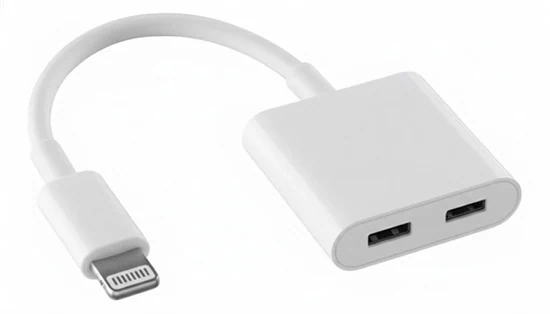 מתאם Lightning לטעינה וכניסת Aux